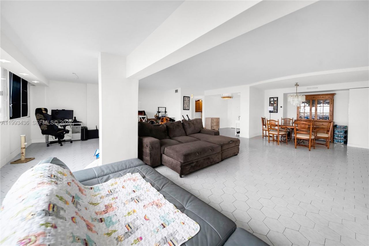 3800 Hillcrest Dr, Unit 1007, Hollywood, FL 33021 Photo