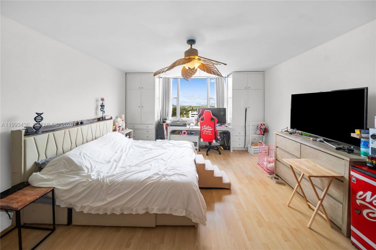 3800 Hillcrest Dr, Unit 1007, Hollywood, FL 33021 Photo