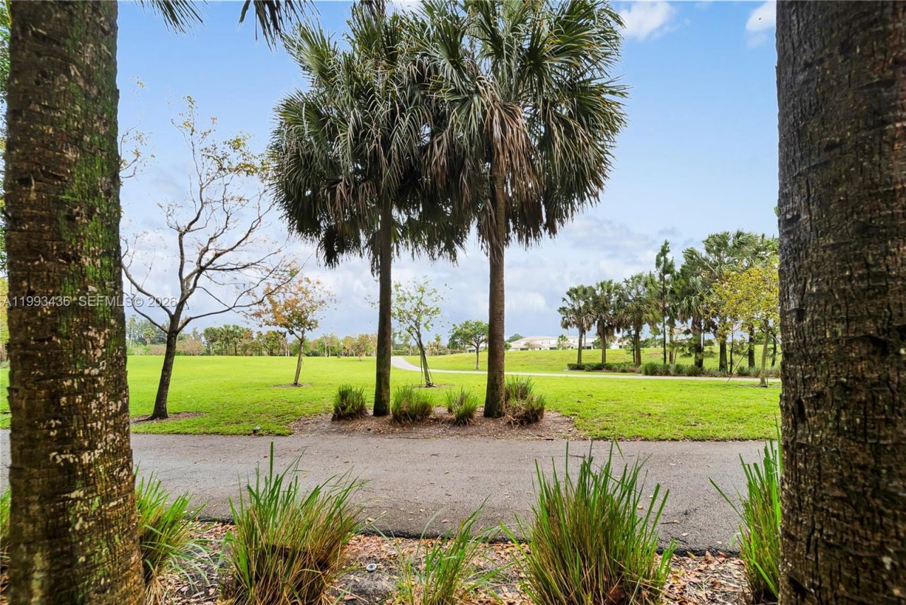 3800 Hillcrest Dr, Unit 1007, Hollywood, FL 33021 Photo