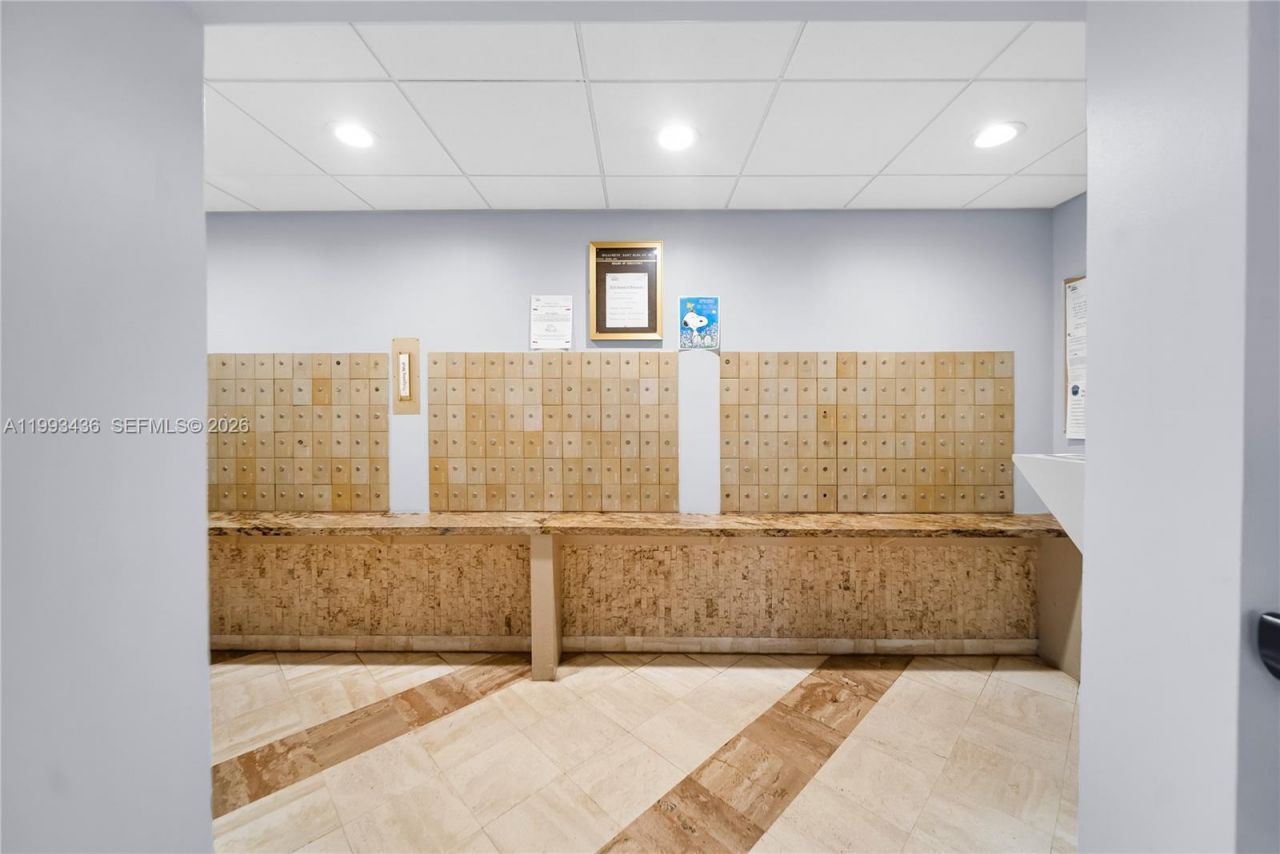 3800 Hillcrest Dr, Unit 1007, Hollywood, FL 33021 Photo