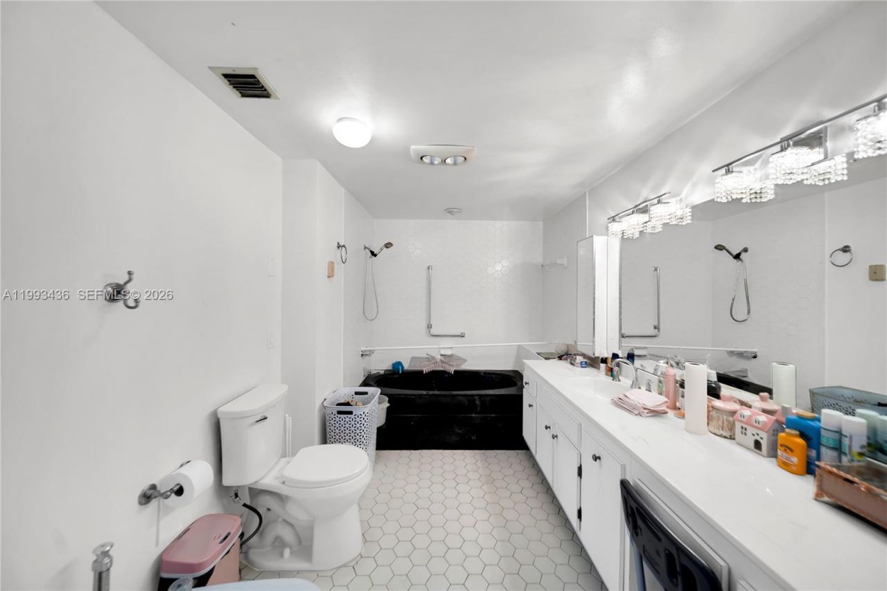 3800 Hillcrest Dr, Unit 1007, Hollywood, FL 33021 Photo