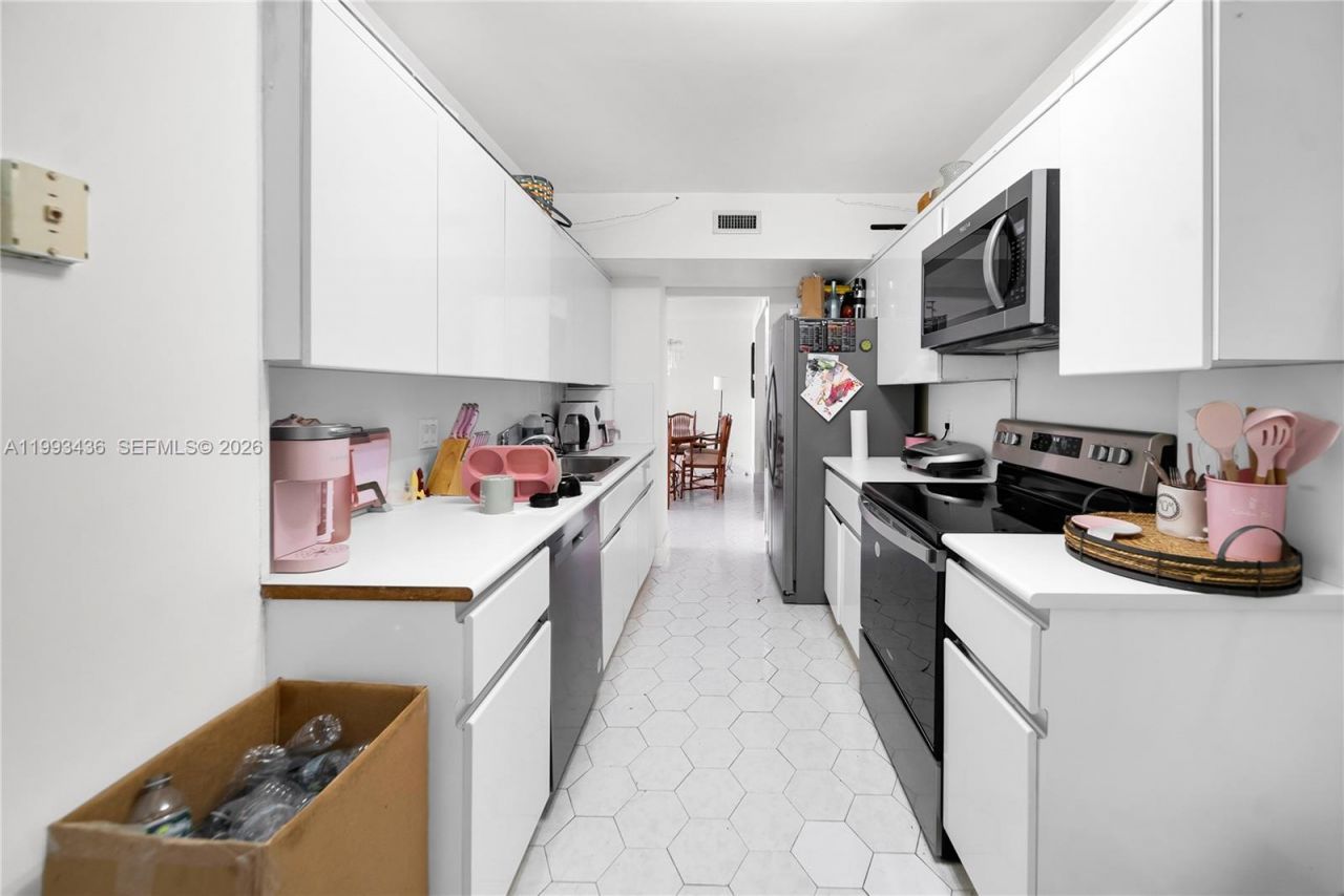 3800 Hillcrest Dr, Unit 1007, Hollywood, FL 33021 Photo