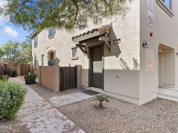 8189 W GROOM CREEK Road, Phoenix, AZ 85043