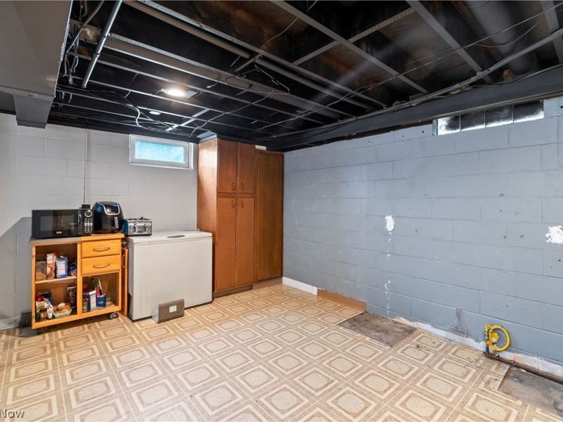 170 N Thomas Road, Tallmadge, OH 44278 Photo 20