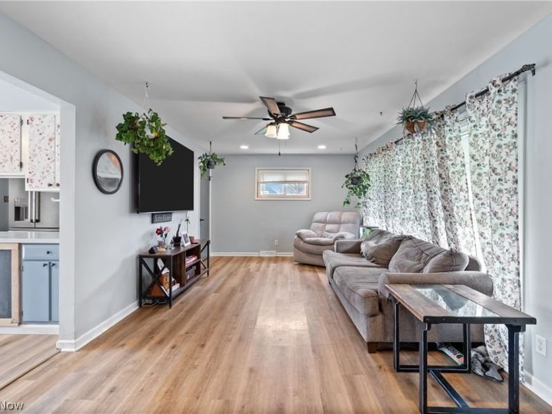 170 N Thomas Road, Tallmadge, OH 44278 Photo 5