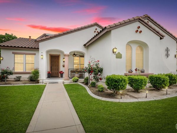 12410 Parkerhill Drive, Bakersfield, CA 93311