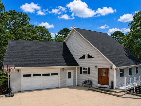 135 Wilshire Drive, Fairfield Bay, AR 72088