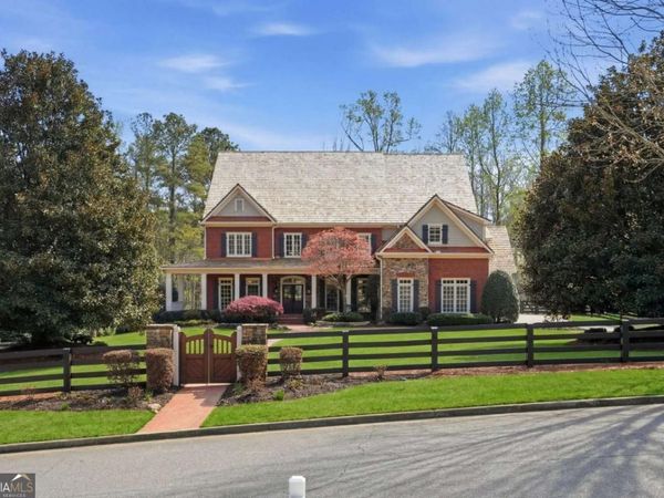 800 Owens Lake Road, Milton, GA 30004