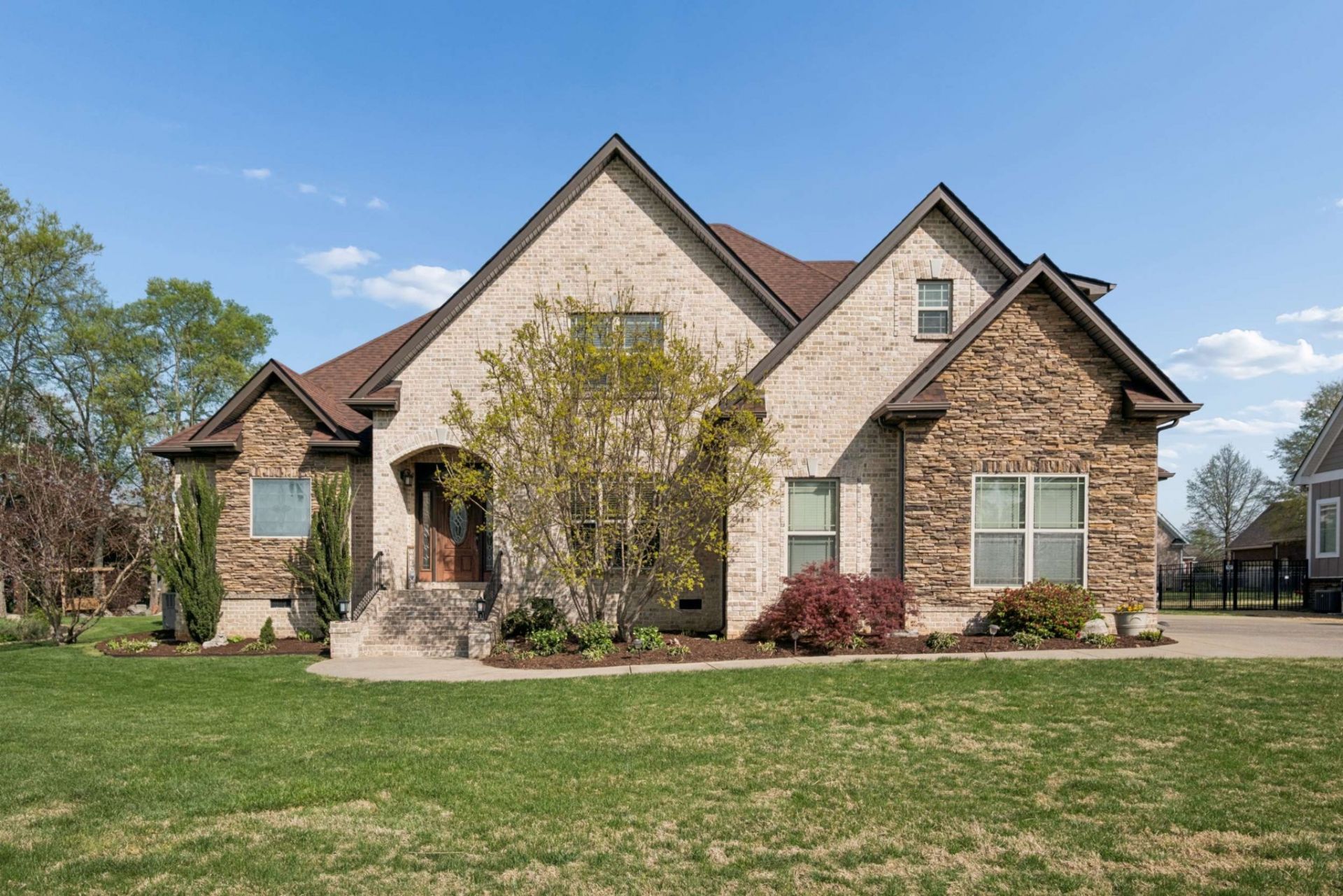 2824 Wynthrope Hall Dr, Murfreesboro, TN 37129 Main Photo