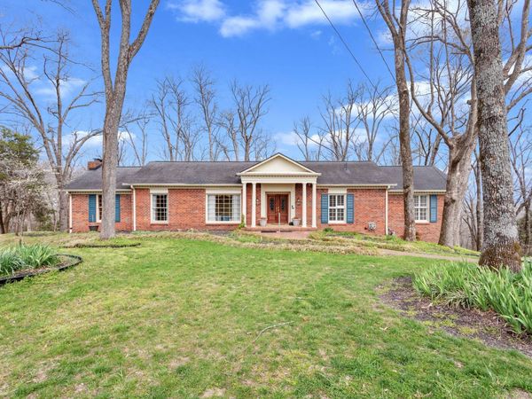 877 Hillhaven Ct , Nashville, TN 37220