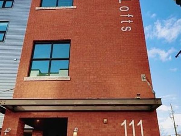 111 N Main Street , Royal Oak, MI 48067