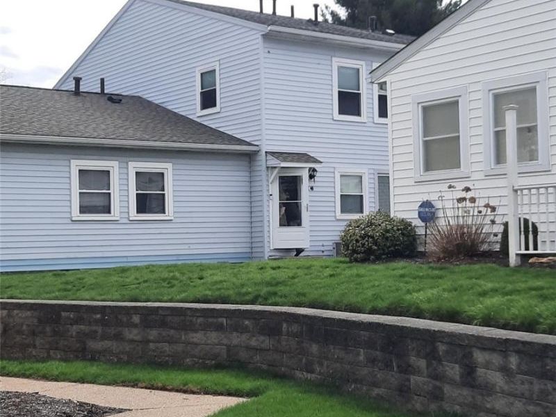 2555 Royal County Down, Unit 17 C, Uniontown, OH 44685 Photo 1