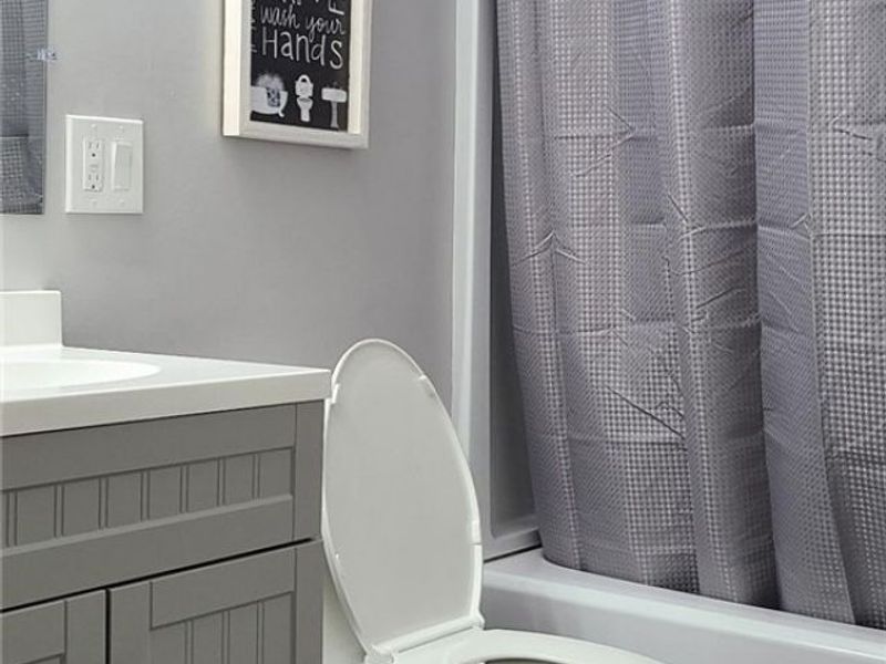 2555 Royal County Down, Unit 17 C, Uniontown, OH 44685 Photo 16