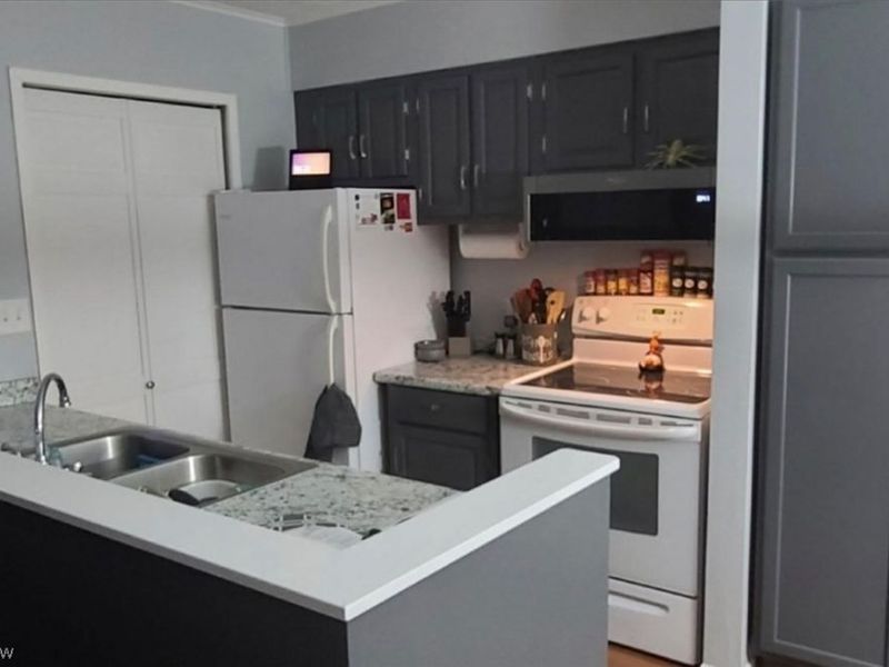 2555 Royal County Down, Unit 17 C, Uniontown, OH 44685 Photo 5