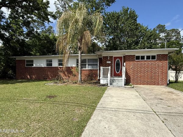 6557 LOU Drive N, Jacksonville, FL 32216