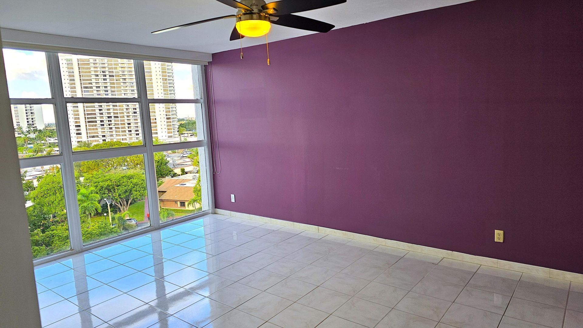 400 Leslie Drive, Unit 807, Hallandale Beach, FL 33009 Photo