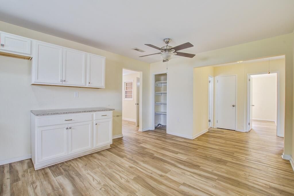 5920 Griffin Street Photo 10