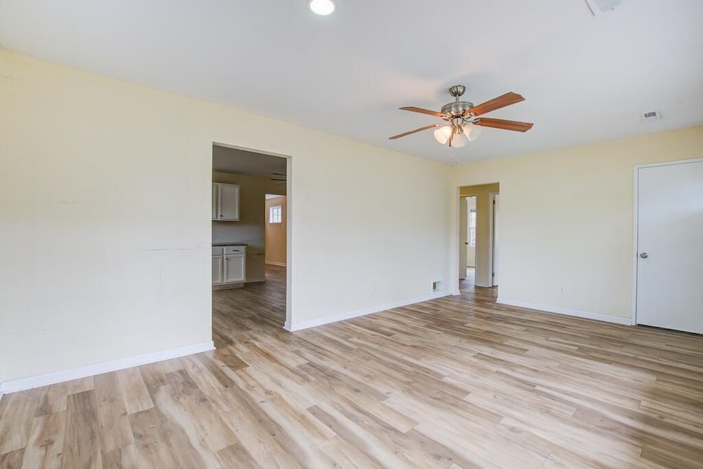 5920 Griffin Street Photo 15