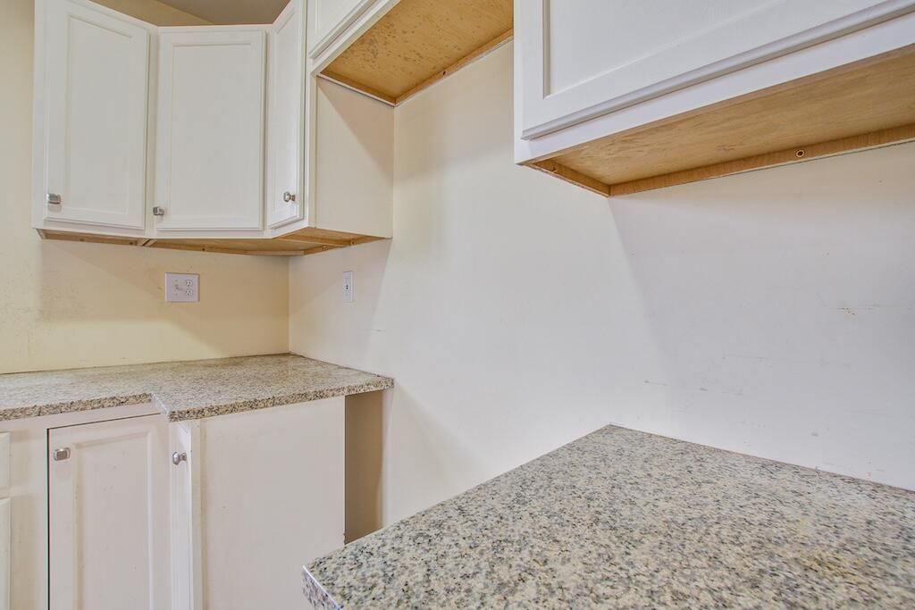 5920 Griffin Street Photo 5