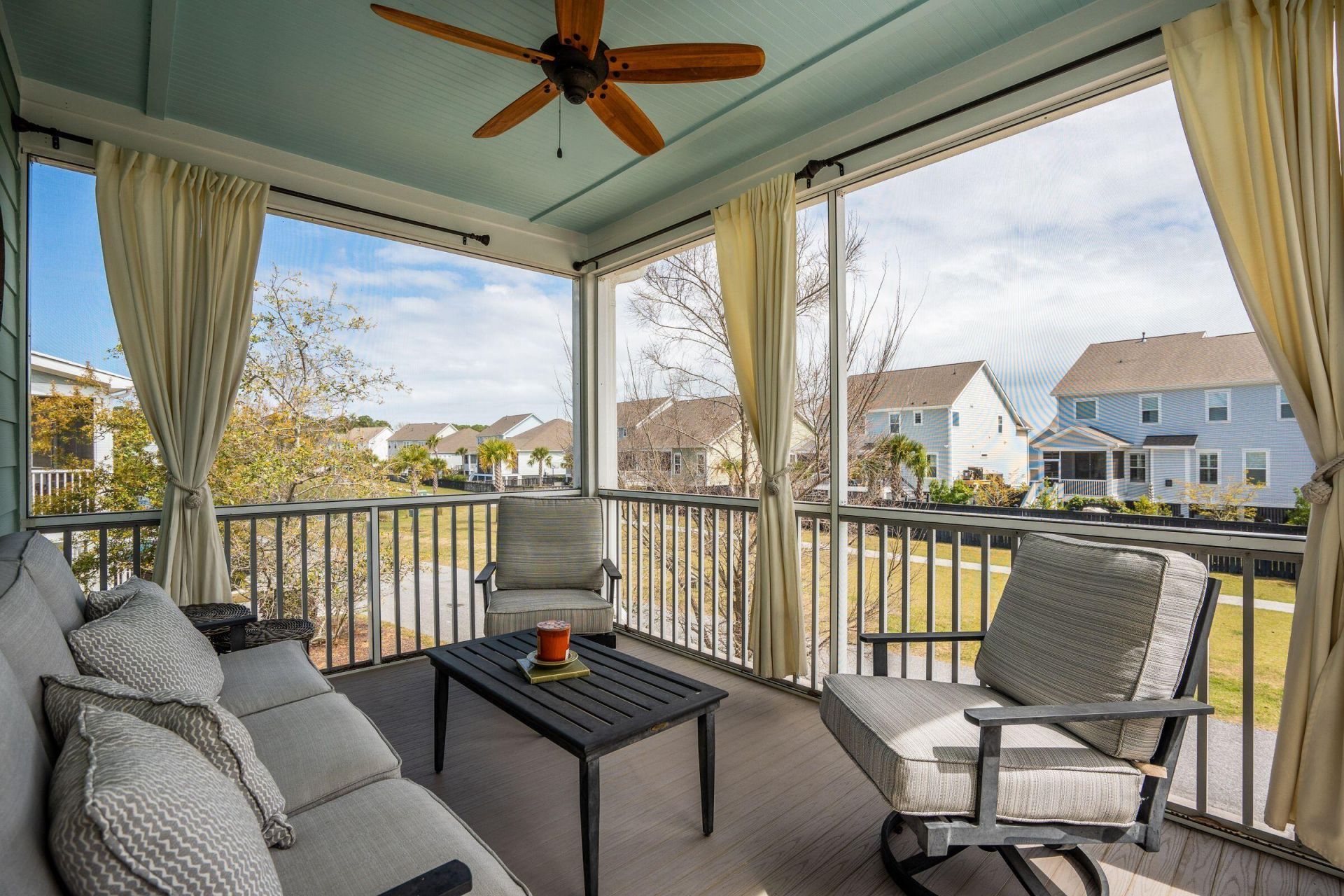 1630 Prince Edward Street Photo 15