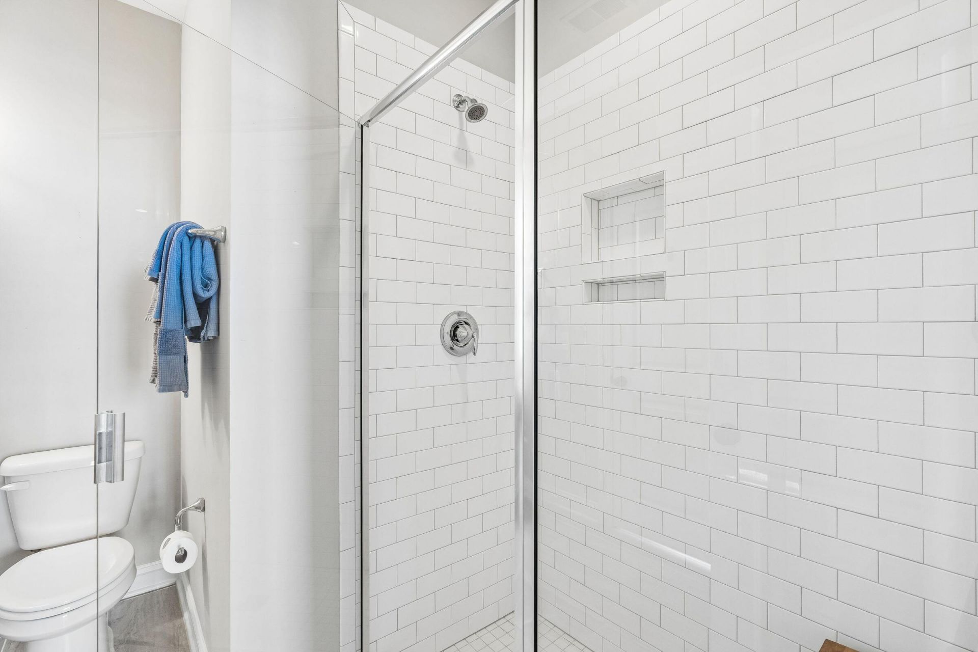 1630 Prince Edward Street Photo 20