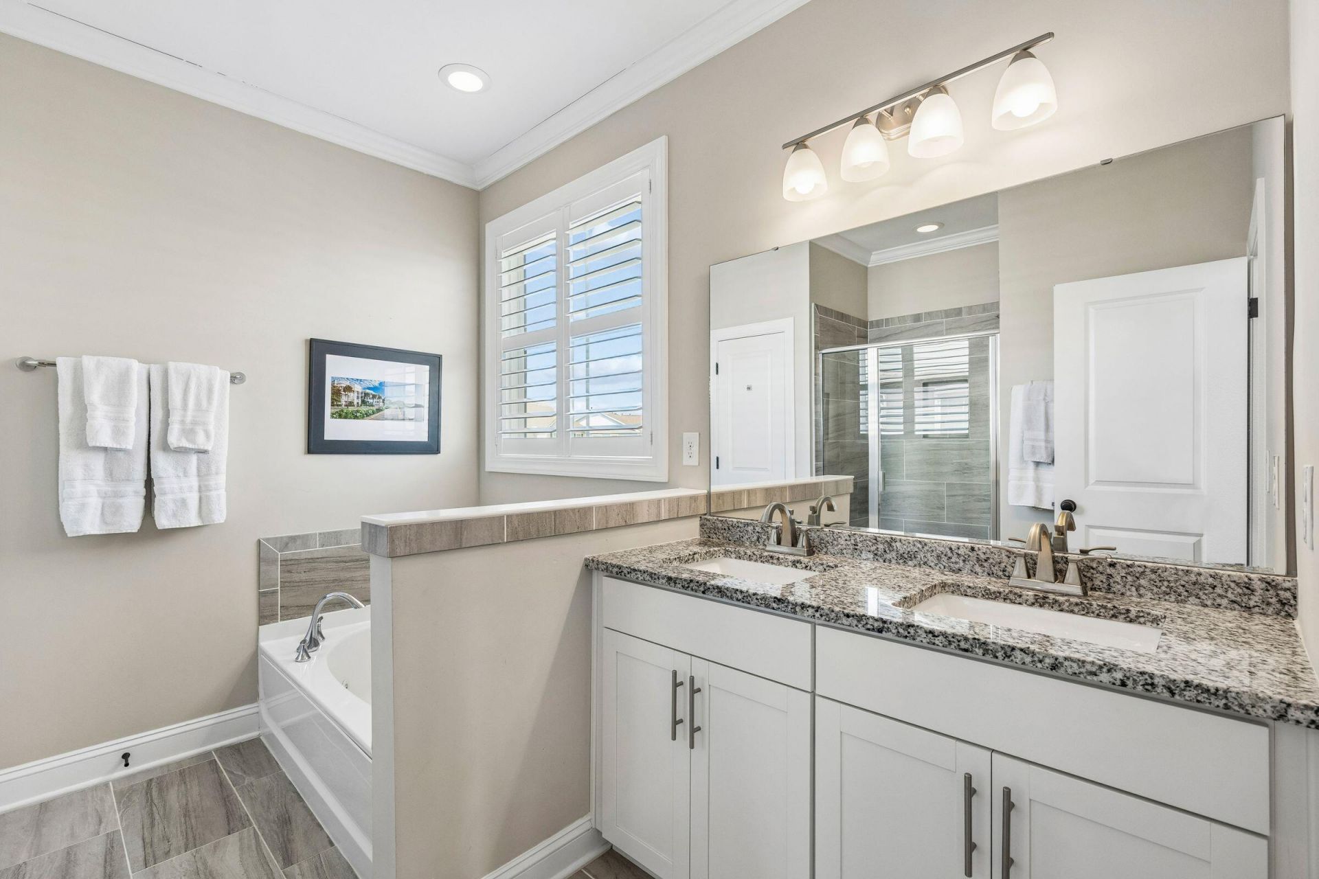 1630 Prince Edward Street Photo 23