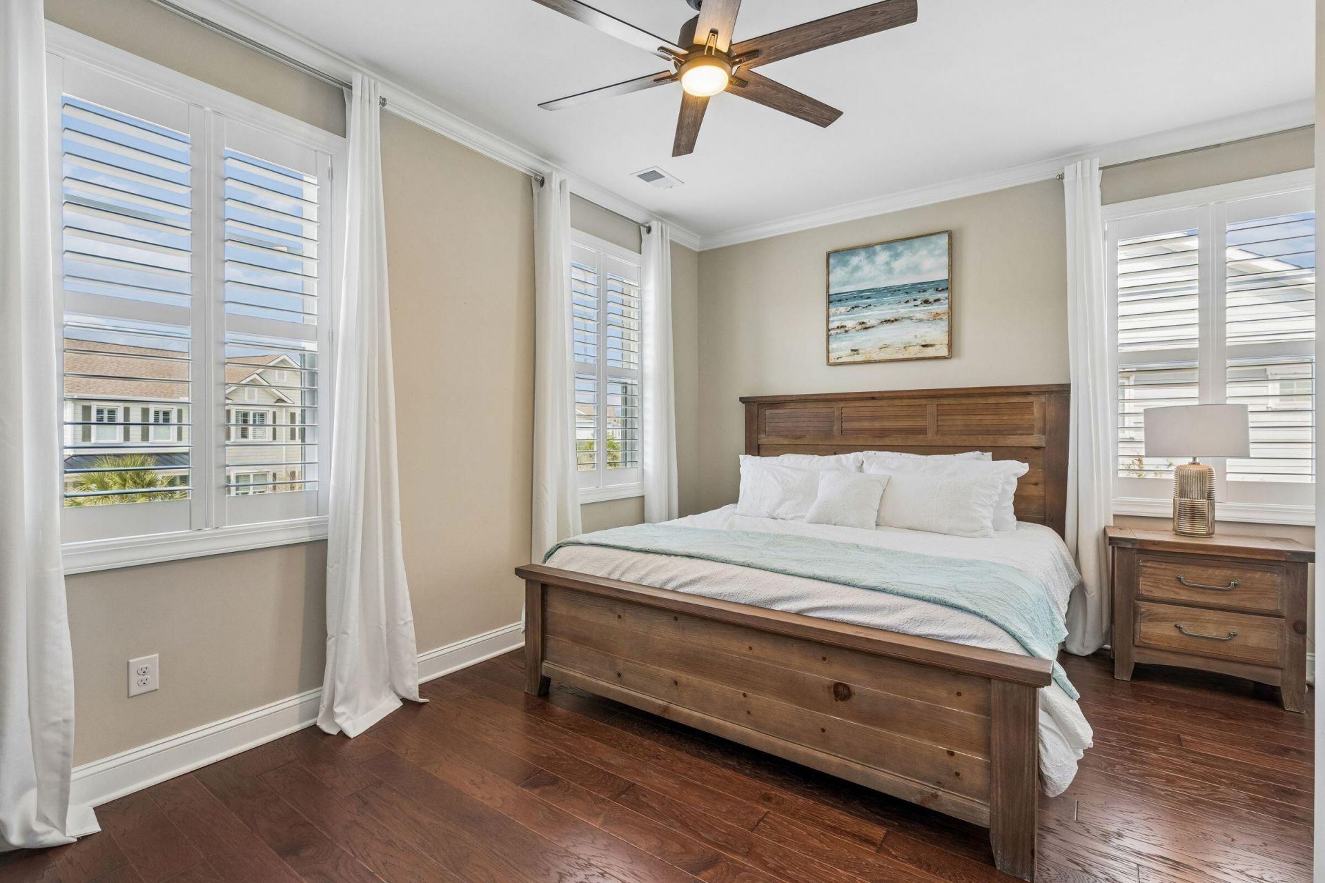 1630 Prince Edward Street Photo 25
