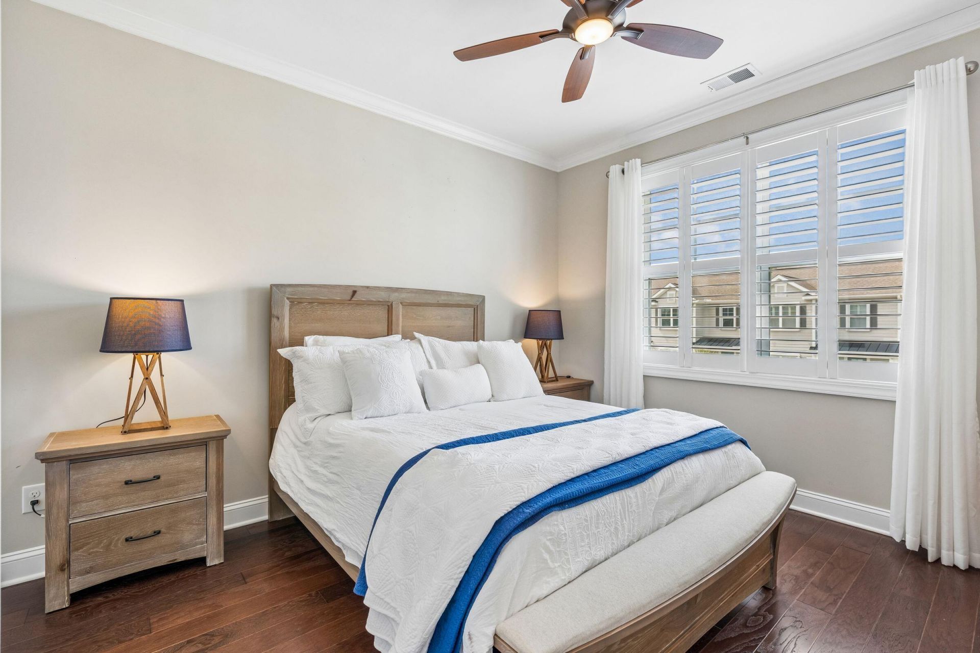 1630 Prince Edward Street Photo 27