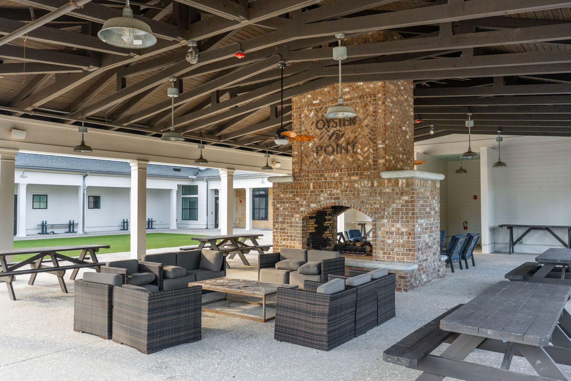 1630 Prince Edward Street Photo 36