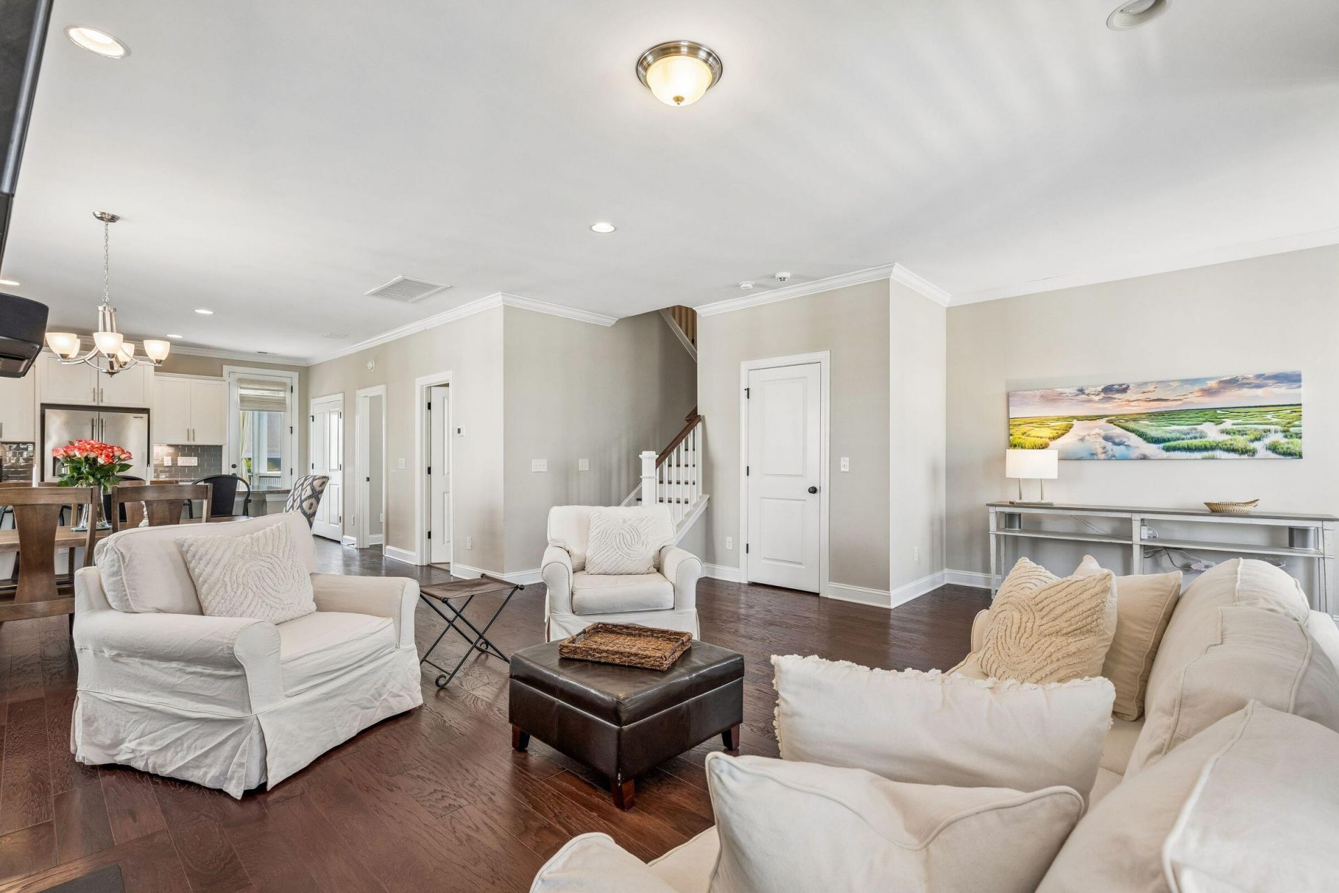 1630 Prince Edward Street Photo 7