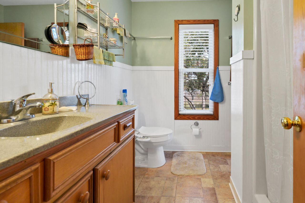 202 Jungle Shores Drive Photo 10