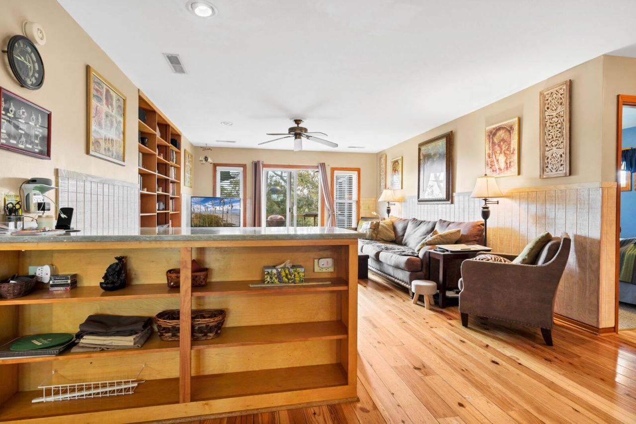 202 Jungle Shores Drive Photo 15