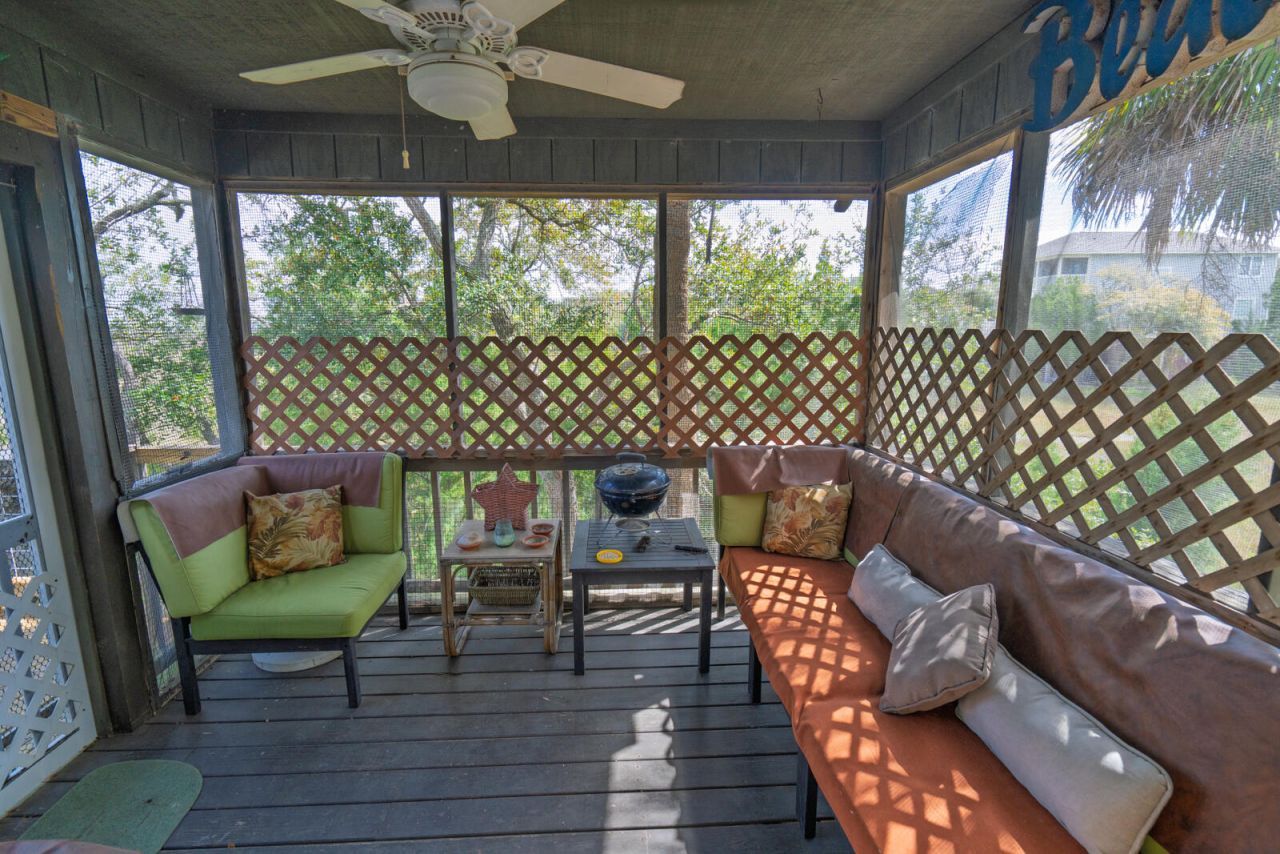 202 Jungle Shores Drive Photo 23