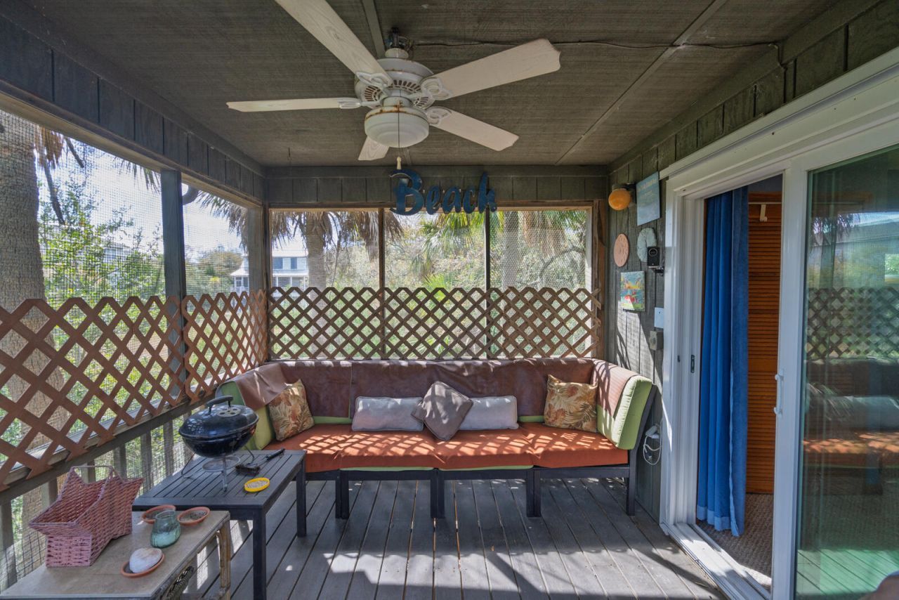 202 Jungle Shores Drive Photo 24