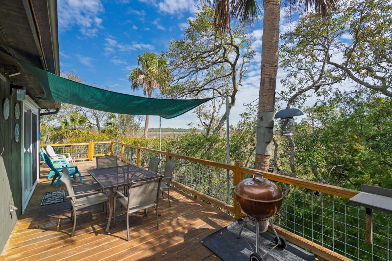 202 Jungle Shores Drive Photo 26