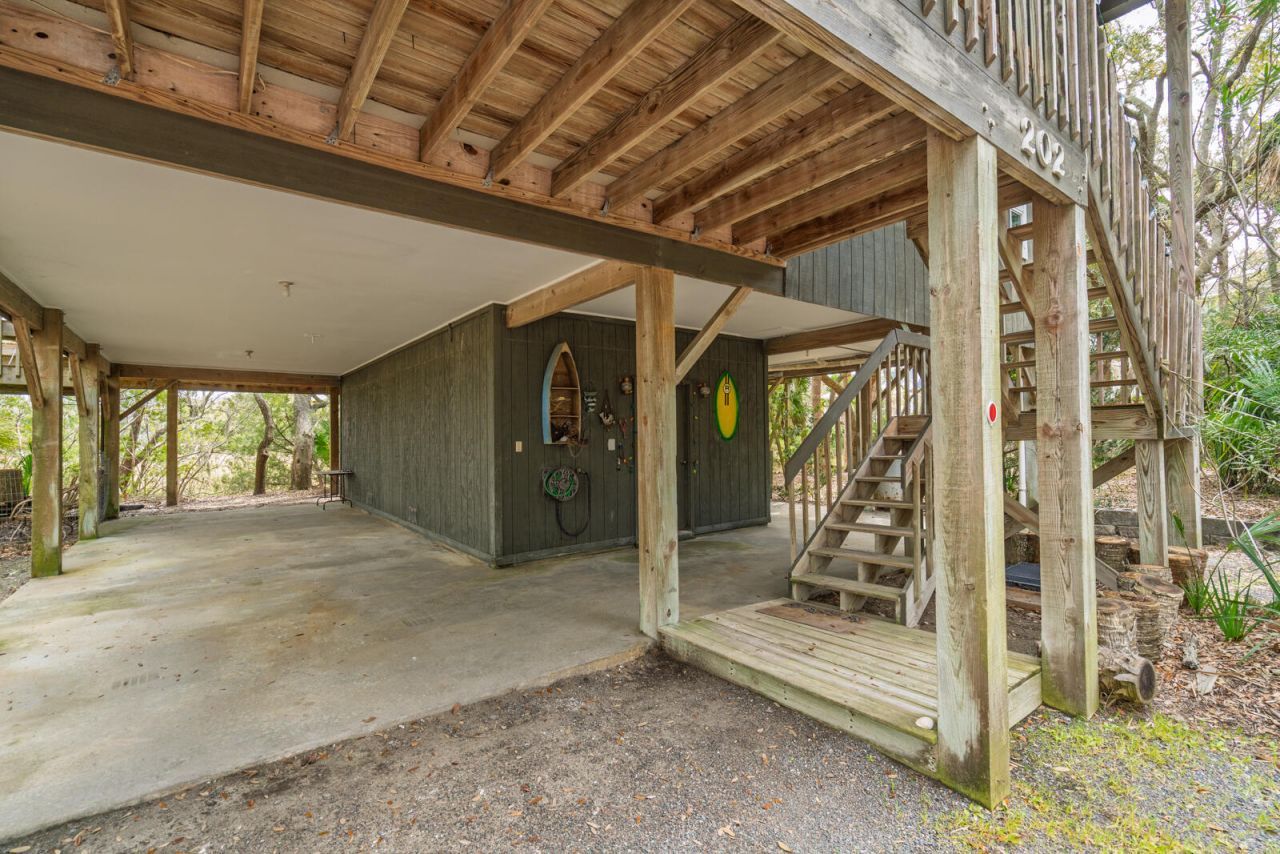 202 Jungle Shores Drive Photo 34