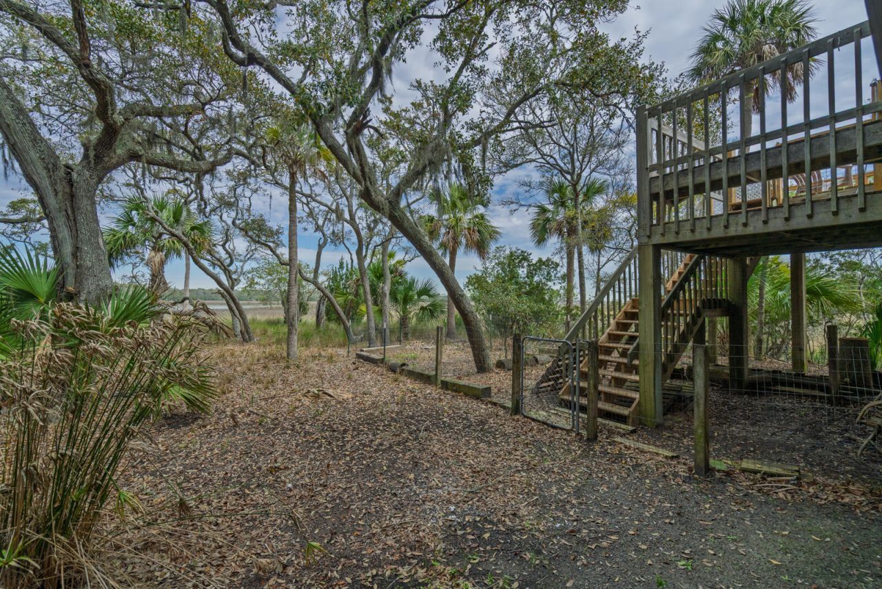 202 Jungle Shores Drive Photo 35