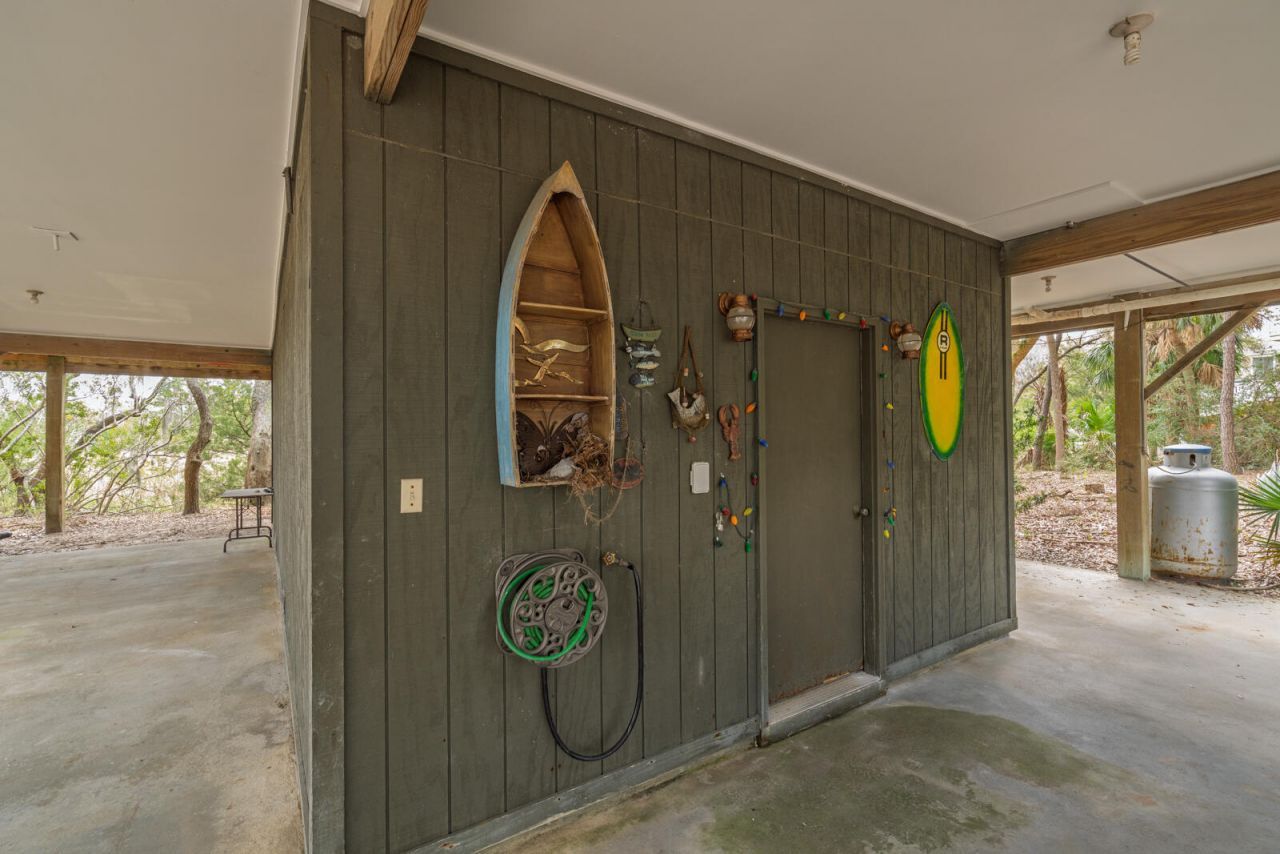 202 Jungle Shores Drive Photo 37