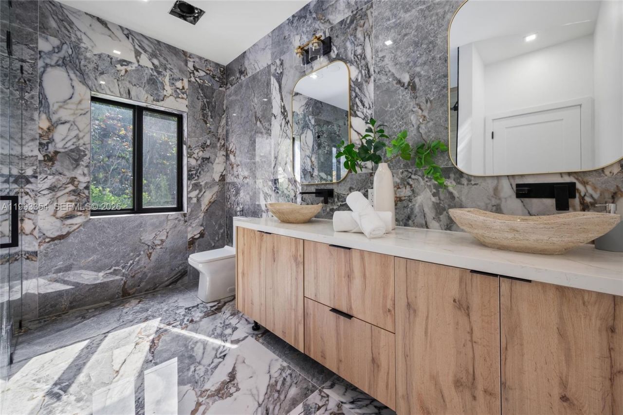 1207 Columbus Blvd, Coral Gables, FL 33134 Photo