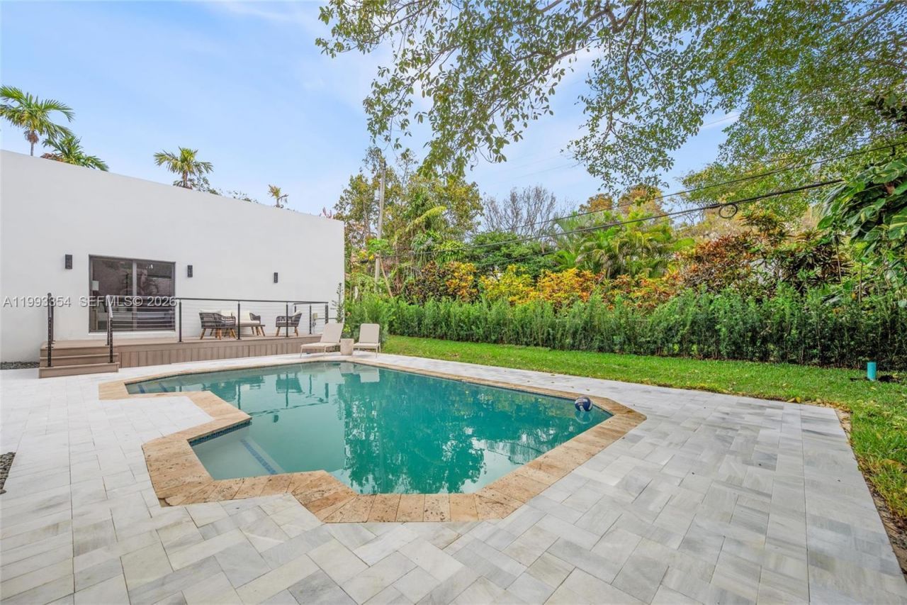 1207 Columbus Blvd , Coral Gables, FL 33134 Photo