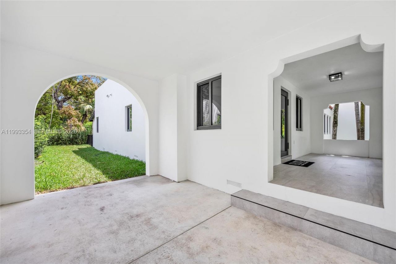 1207 Columbus Blvd, Coral Gables, FL 33134 Photo