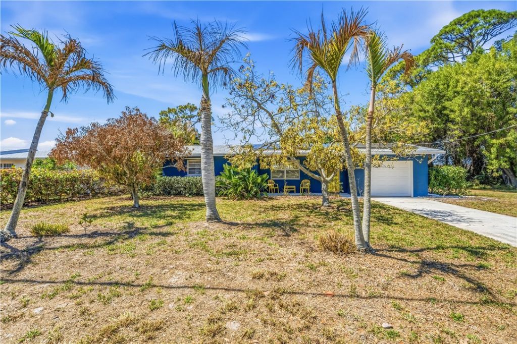 1202 SE Madison Avenue, Stuart, FL 34996 Photo