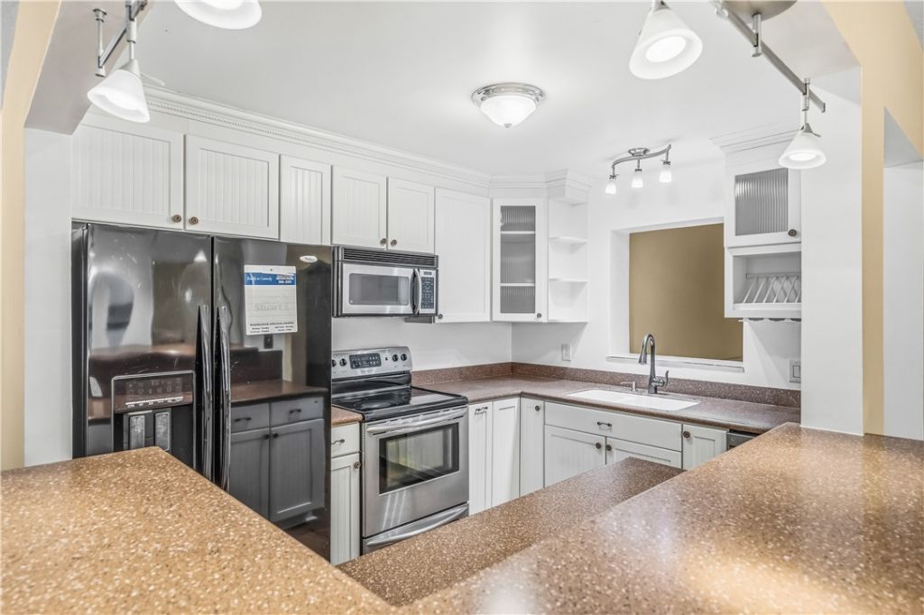 1202 SE Madison Avenue, Stuart, FL 34996 Photo