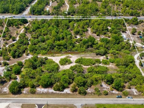 123 8th ST NE, NAPLES, FL 34120