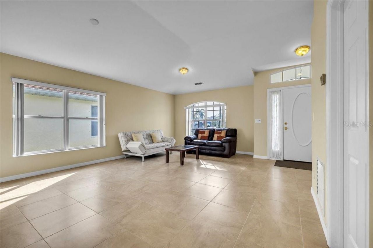 8571 Gassner Way , Lehigh Acres, FL 33972 Photo