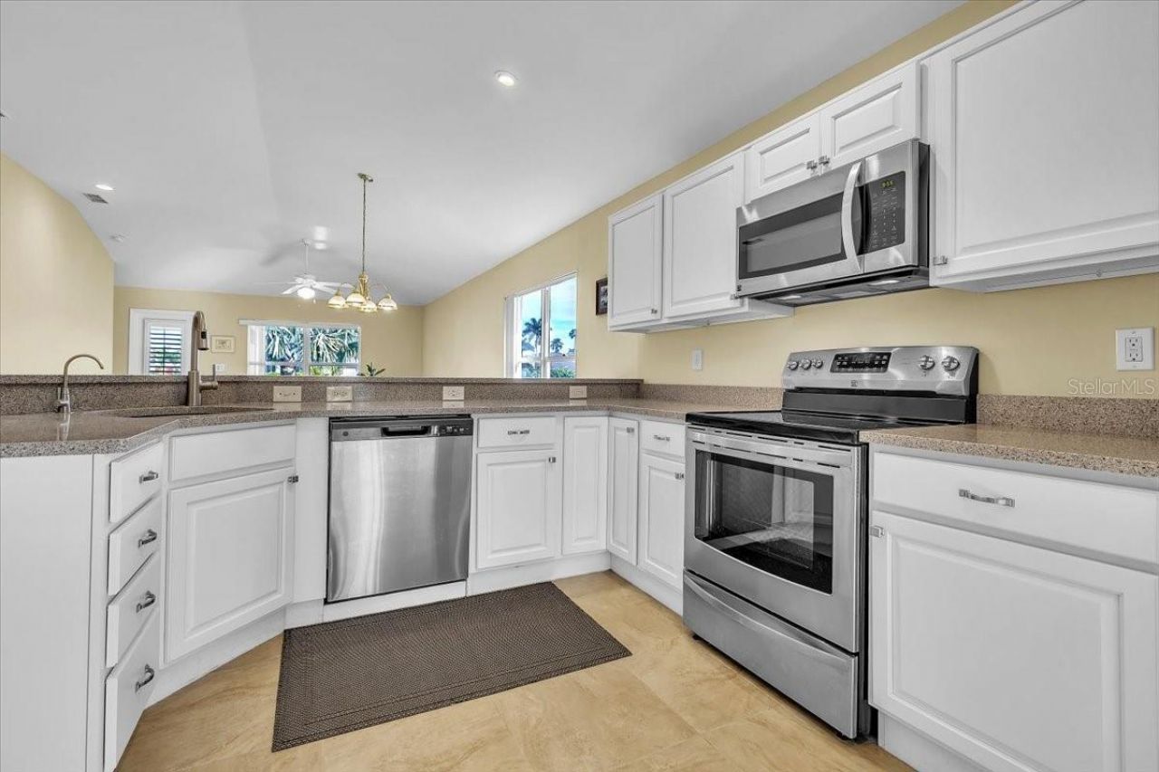 8571 Gassner Way , Lehigh Acres, FL 33972 Photo