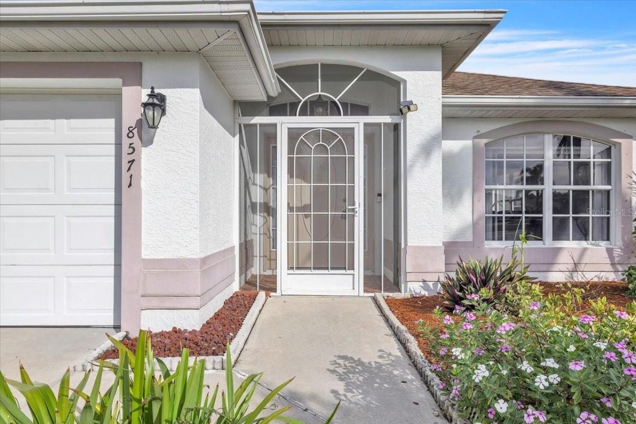 8571 Gassner Way , Lehigh Acres, FL 33972 Photo