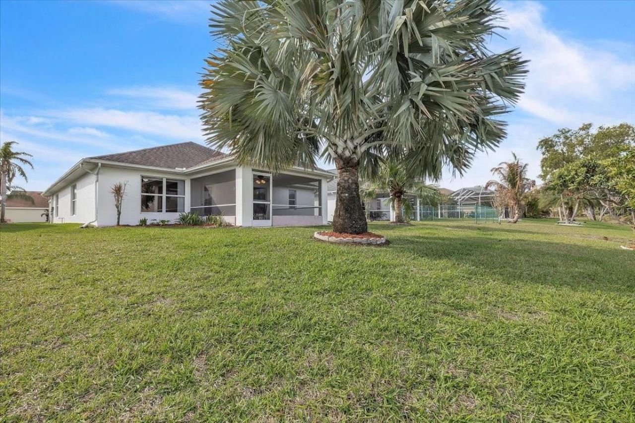 8571 Gassner Way , Lehigh Acres, FL 33972 Photo