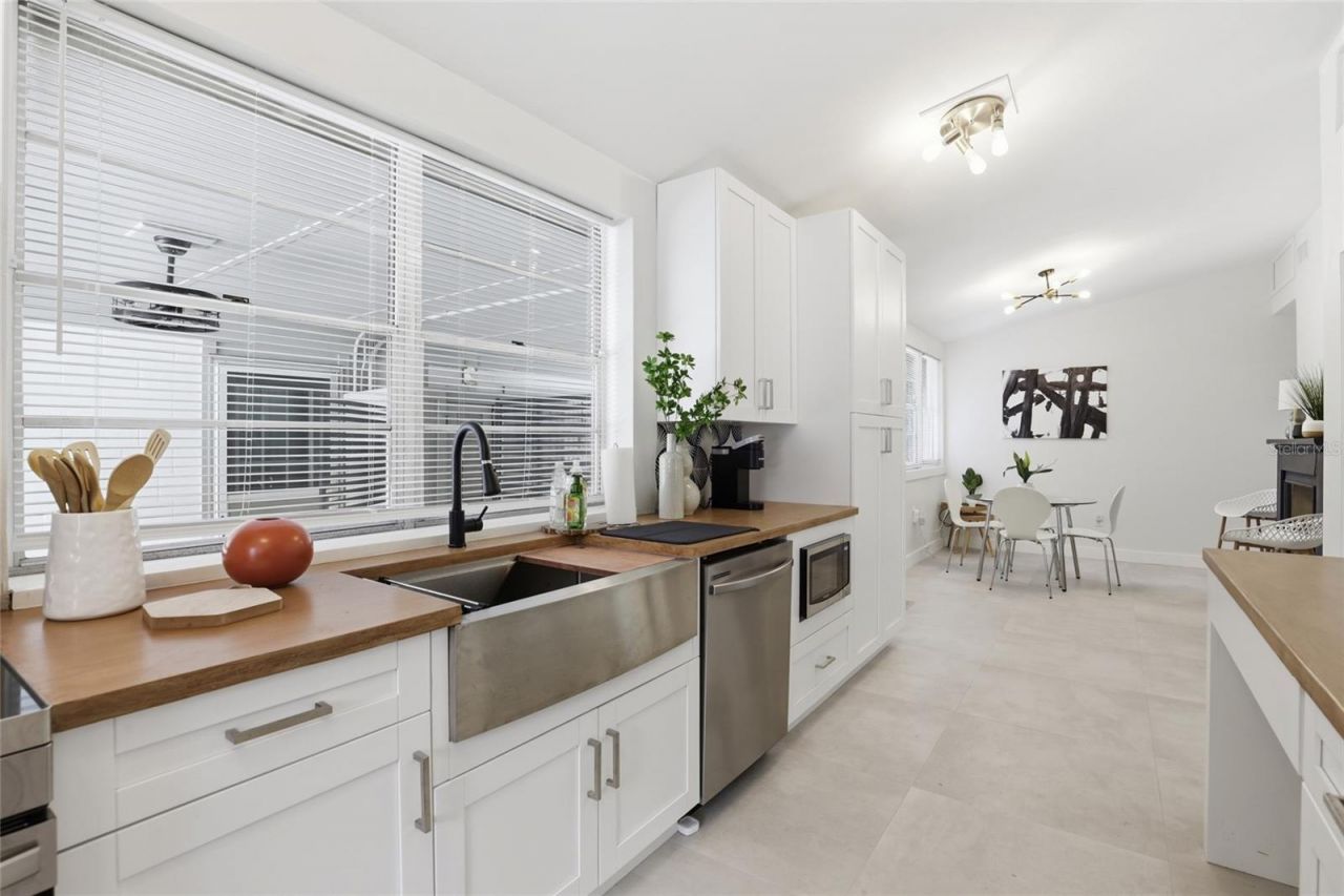 831 NW 20th Terrace, Gainesville, FL 32603 Photo