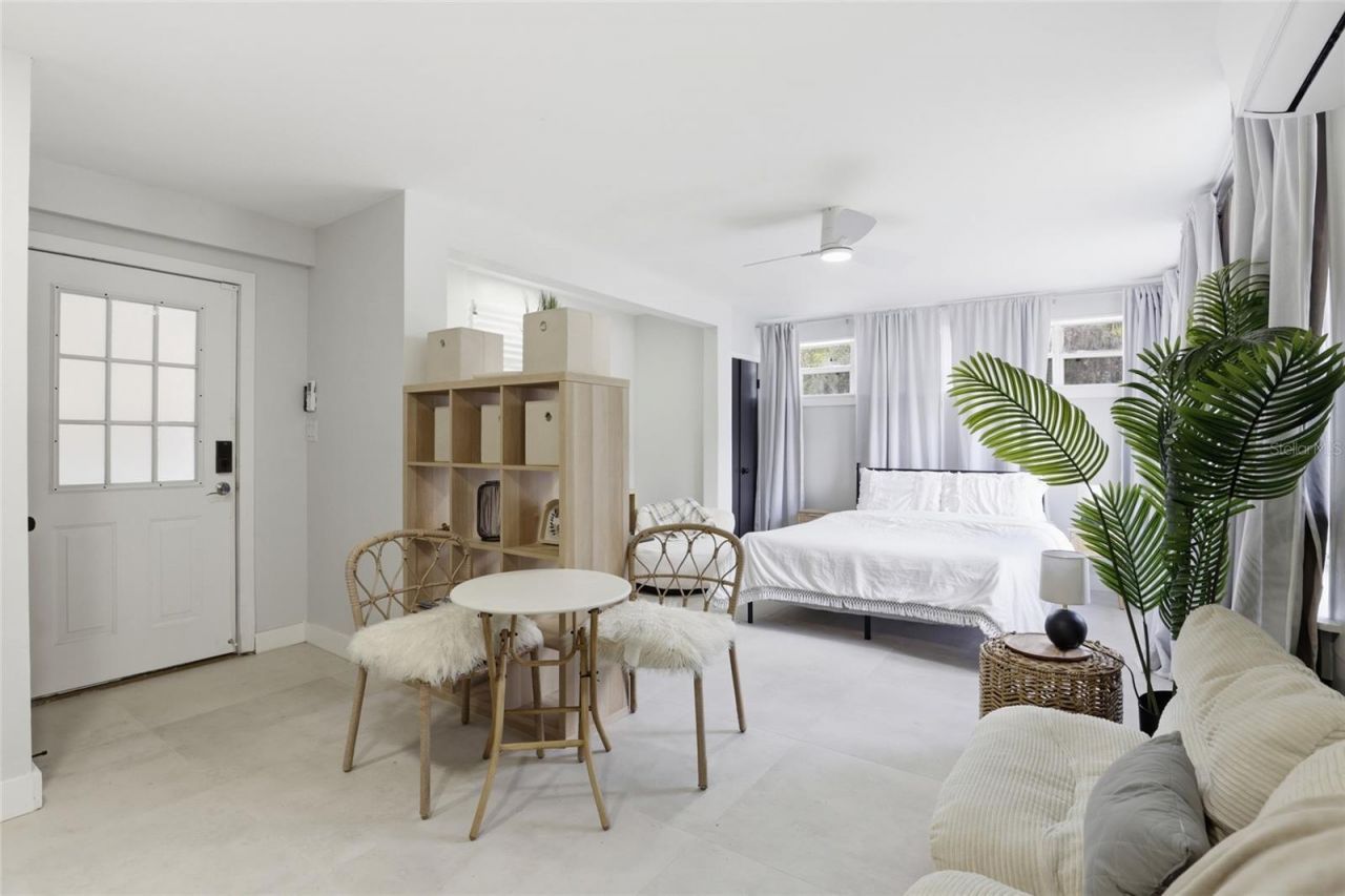 831 NW 20th Terrace, Gainesville, FL 32603 Photo